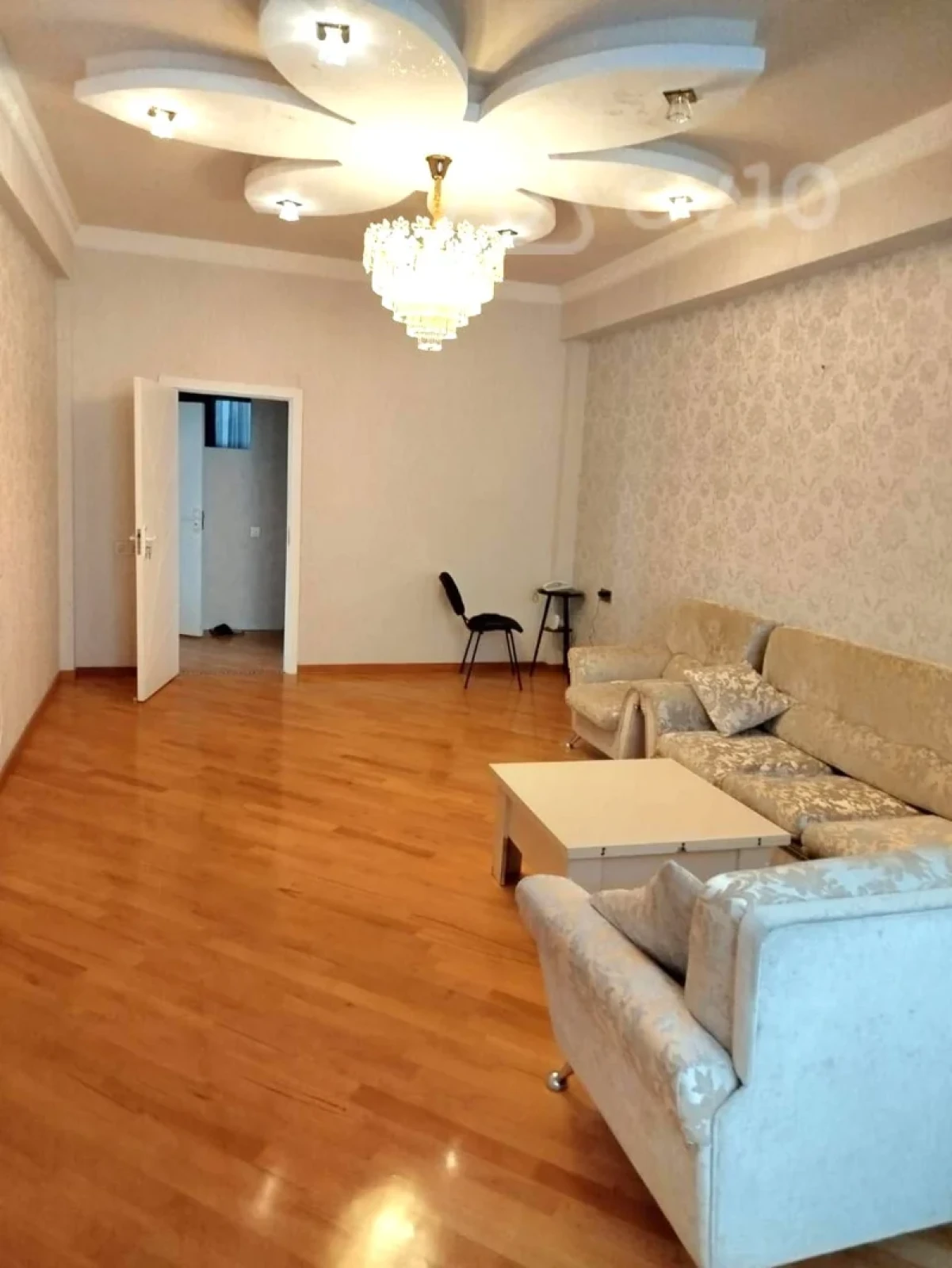 Kirayə verilir 3 otaqlı yeni tikili 120 m²