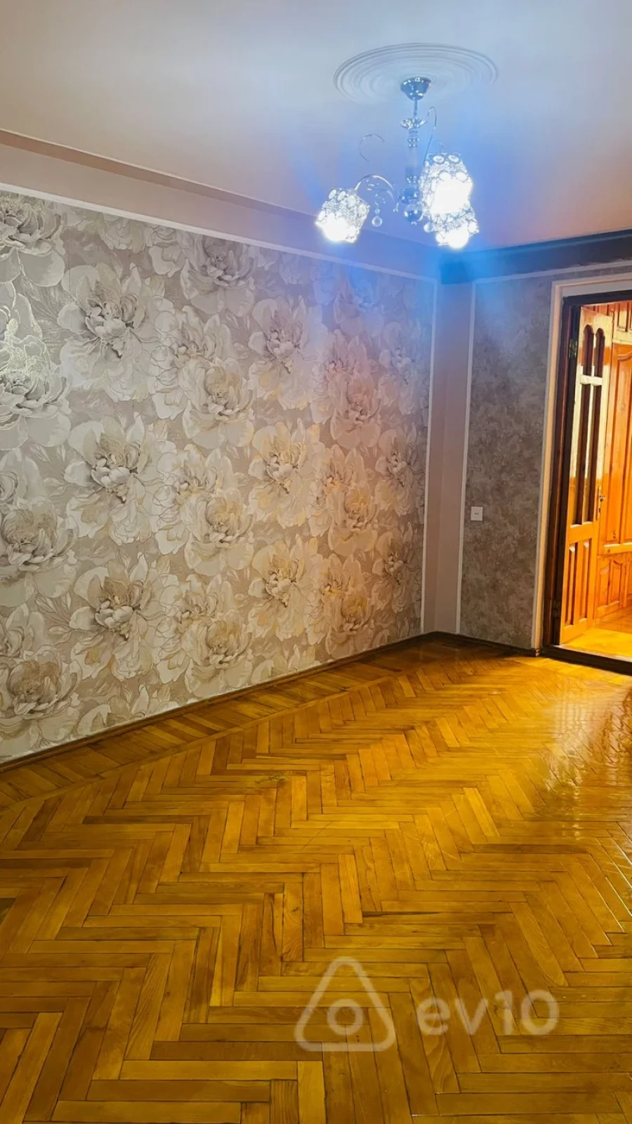 Kirayə verilir 2 otaqlı köhnə tikili 45 m²