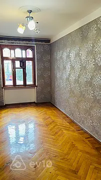 Kirayə verilir 2 otaqlı köhnə tikili 45 m²
