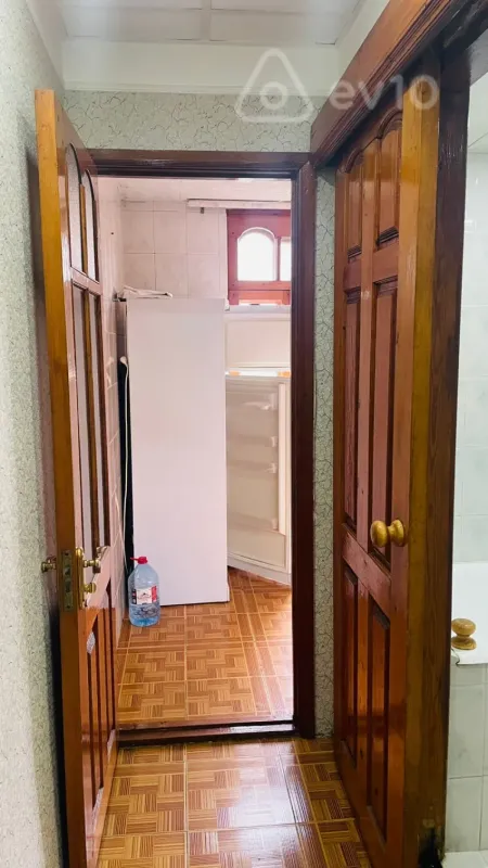 Kirayə verilir 2 otaqlı köhnə tikili 45 m²