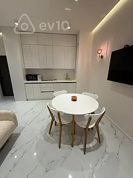 Kirayə verilir 1 otaqlı yeni tikili 40 m²