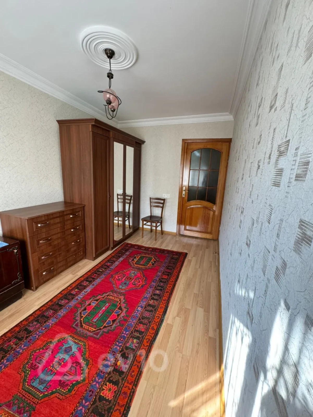 Kirayə verilir 4 otaqlı köhnə tikili 100 m²