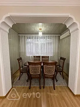 Kirayə verilir 4 otaqlı köhnə tikili 100 m²