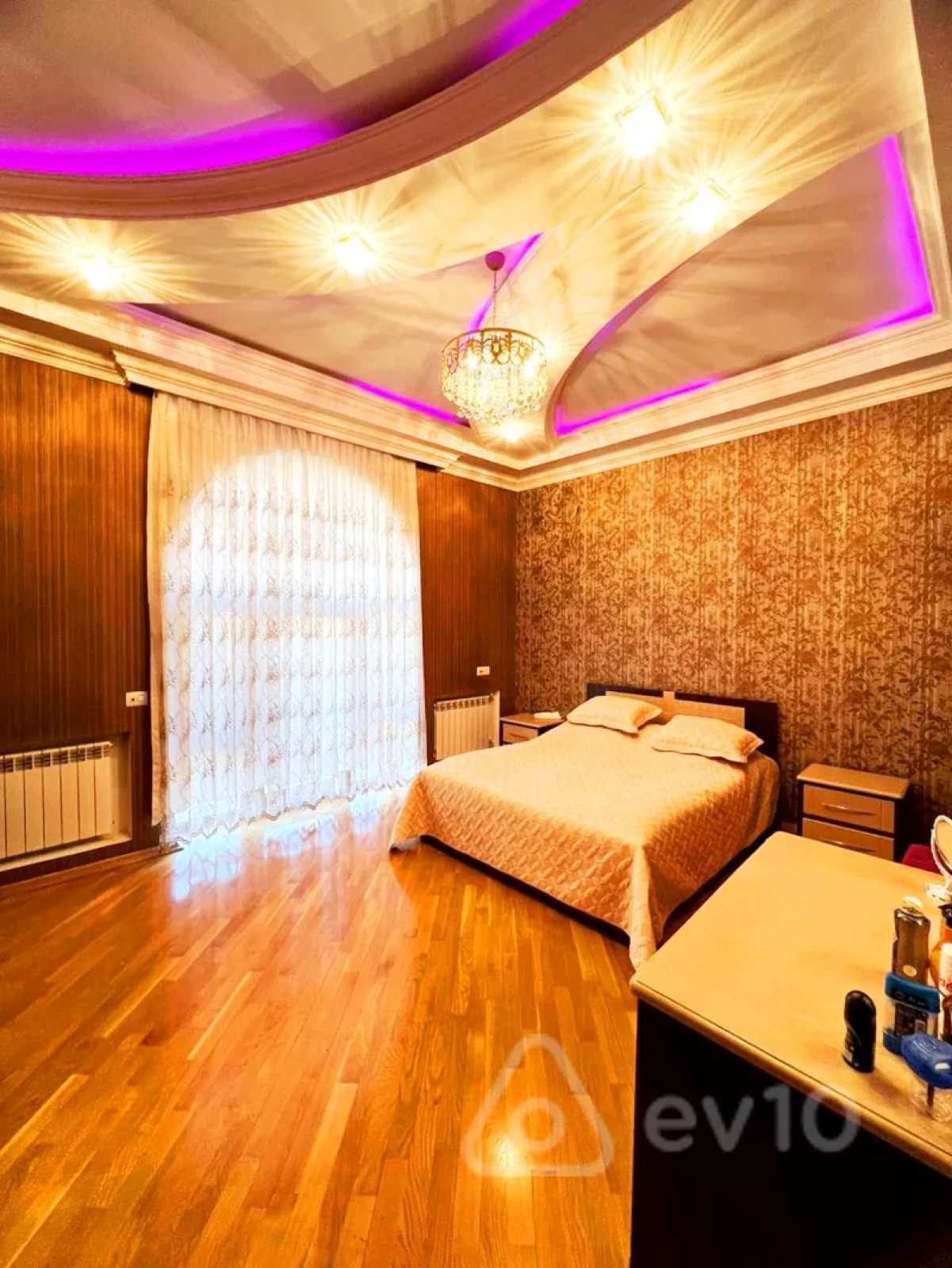 Satılır 8 otaqlı həyət evi 500 m²