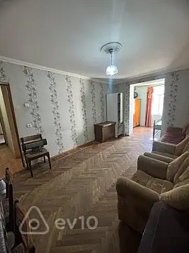 Satılır 1 otaqlı köhnə tikili 50 m²