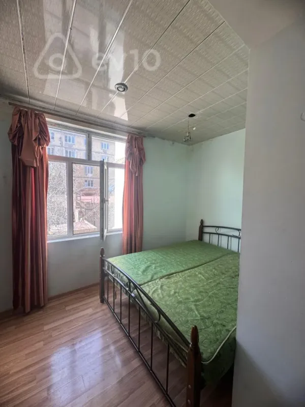 Satılır 1 otaqlı köhnə tikili 50 m²