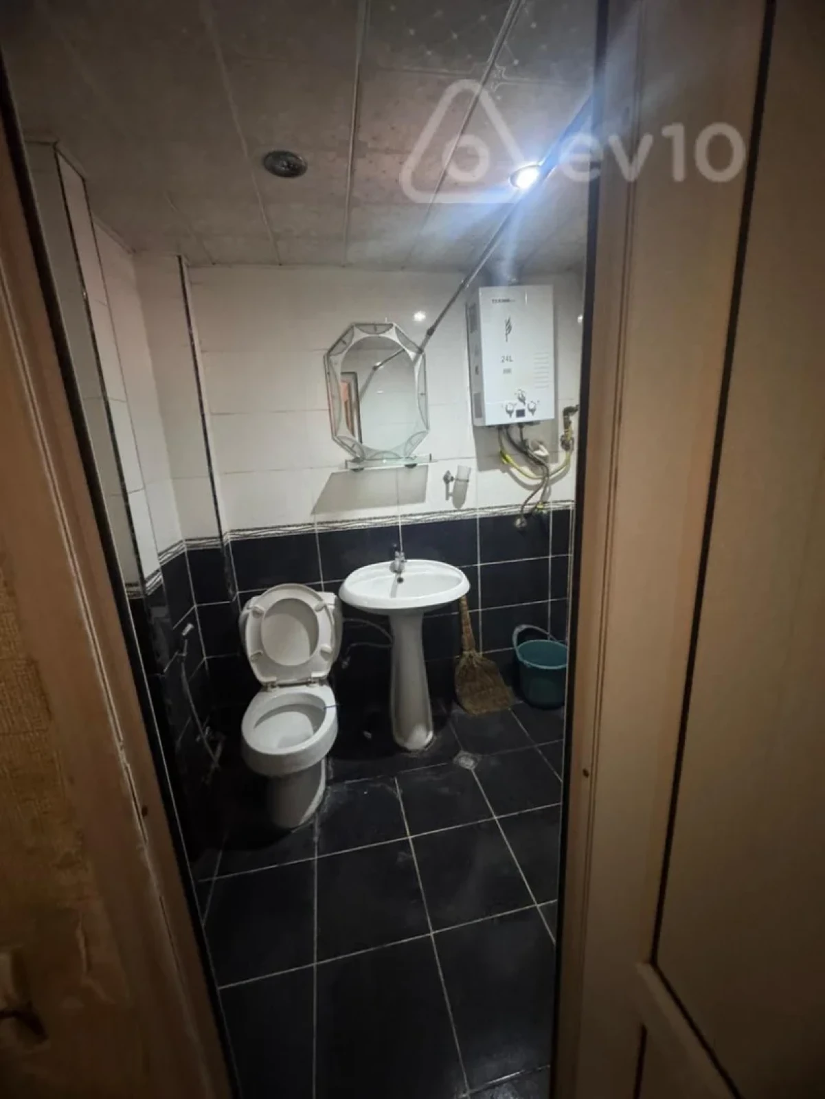 Satılır 1 otaqlı köhnə tikili 50 m²