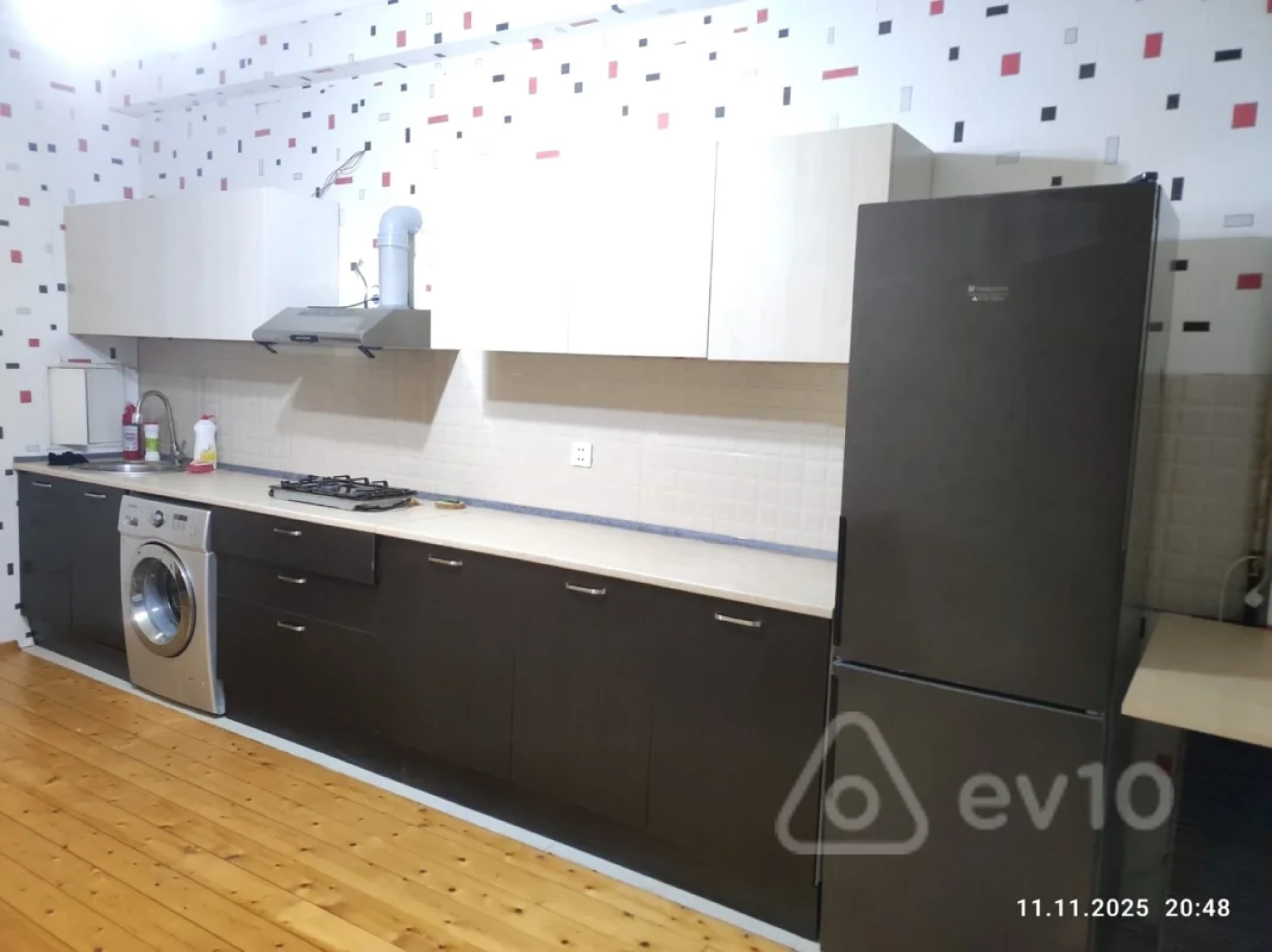 Kirayə verilir 4 otaqlı yeni tikili 130 m²