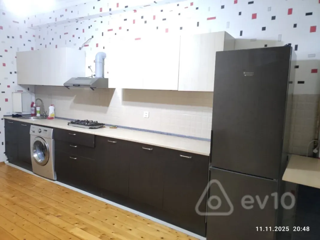 Kirayə verilir 4 otaqlı yeni tikili 130 m²
