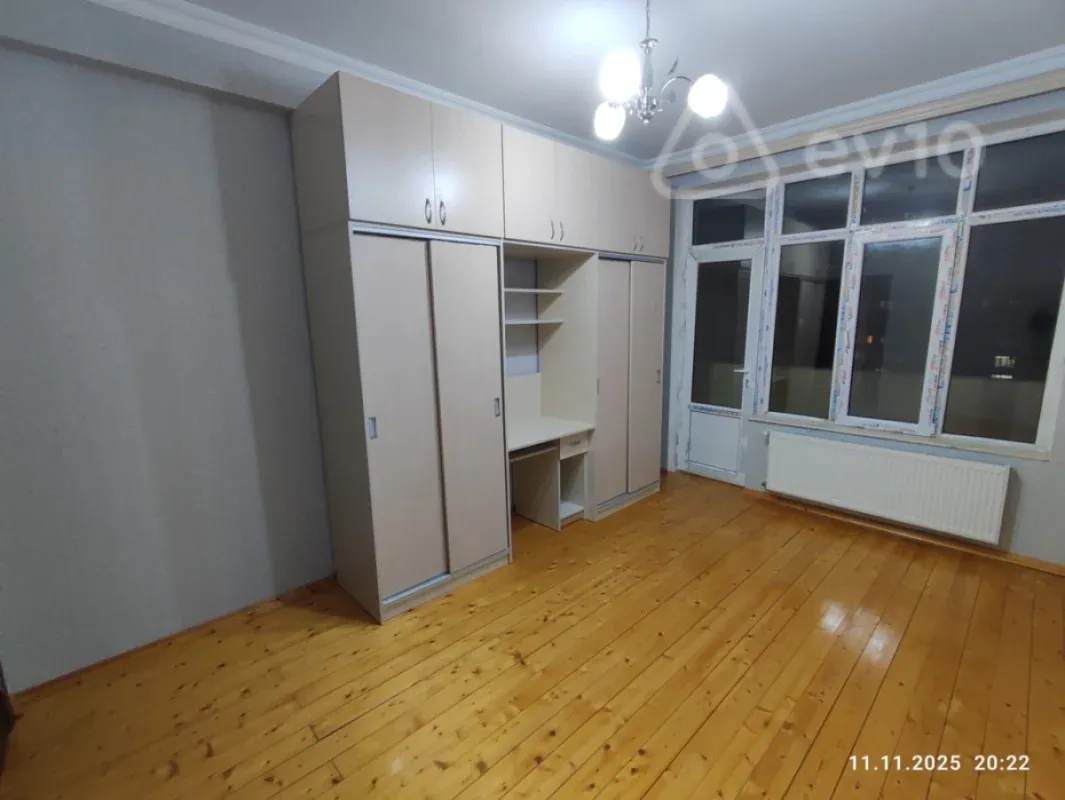 Kirayə verilir 4 otaqlı yeni tikili 130 m²