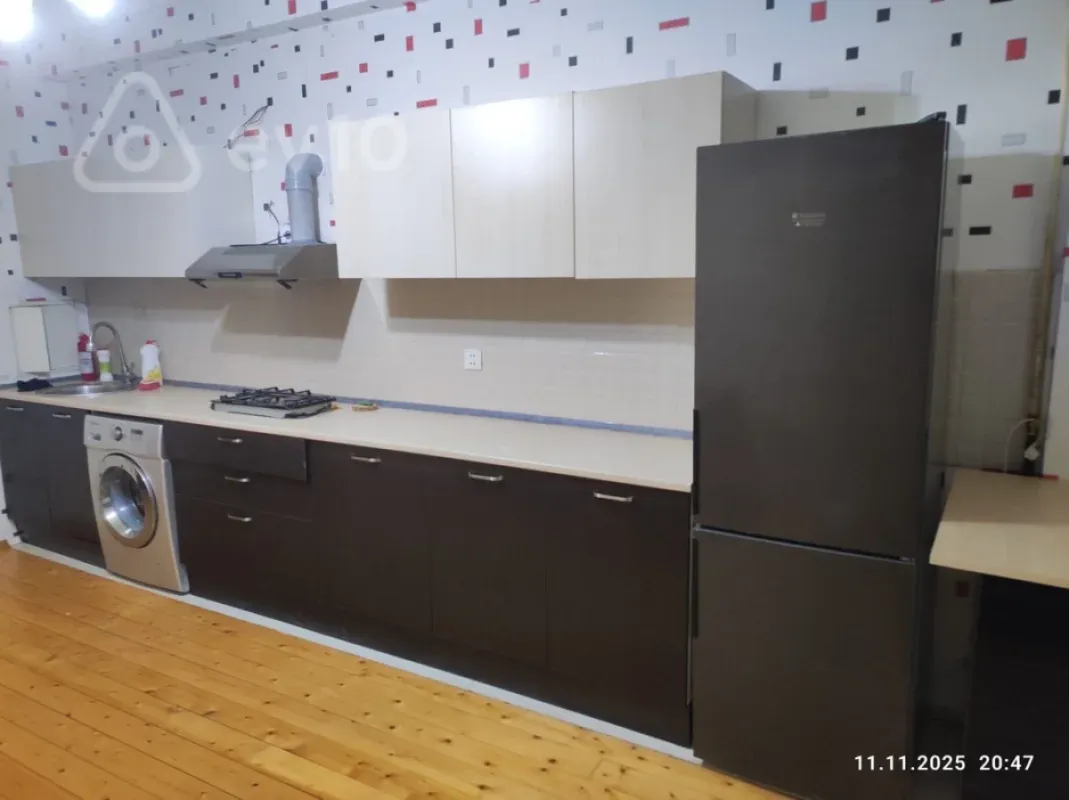 Kirayə verilir 4 otaqlı yeni tikili 130 m²