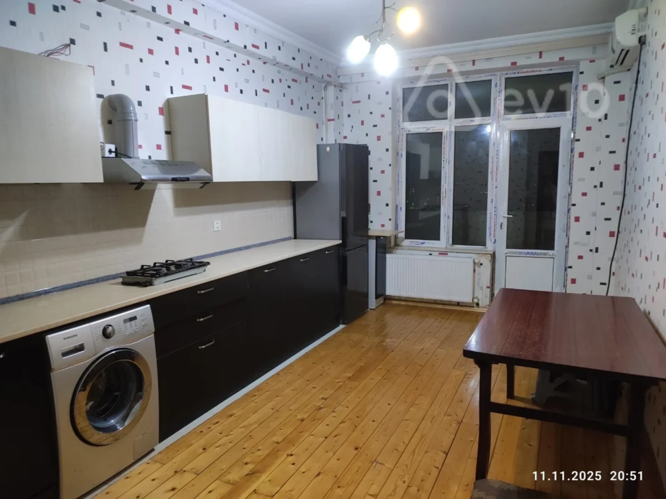 Kirayə verilir 4 otaqlı yeni tikili 130 m²