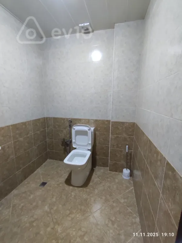 Kirayə verilir 4 otaqlı yeni tikili 130 m²