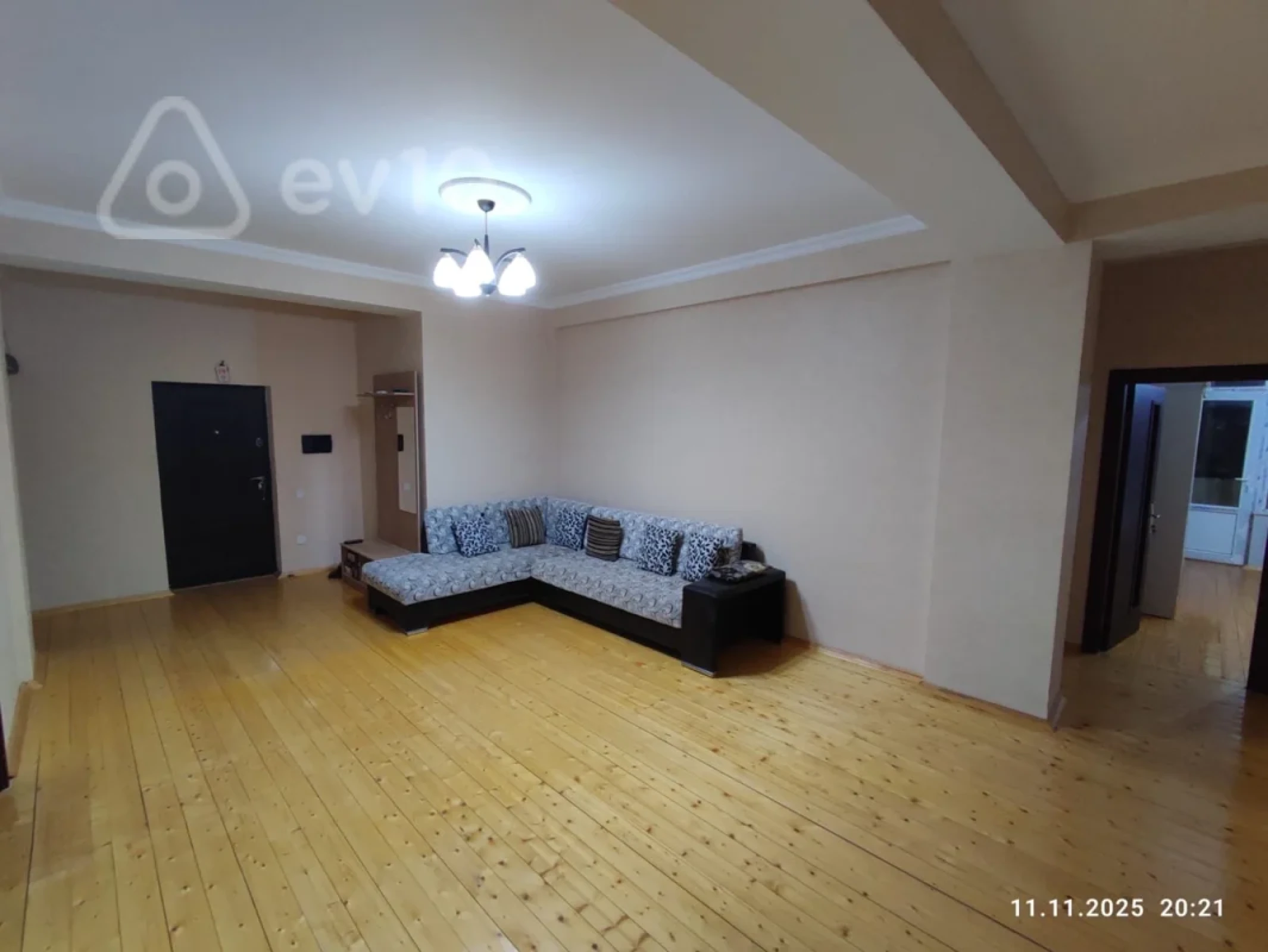 Kirayə verilir 4 otaqlı yeni tikili 130 m²