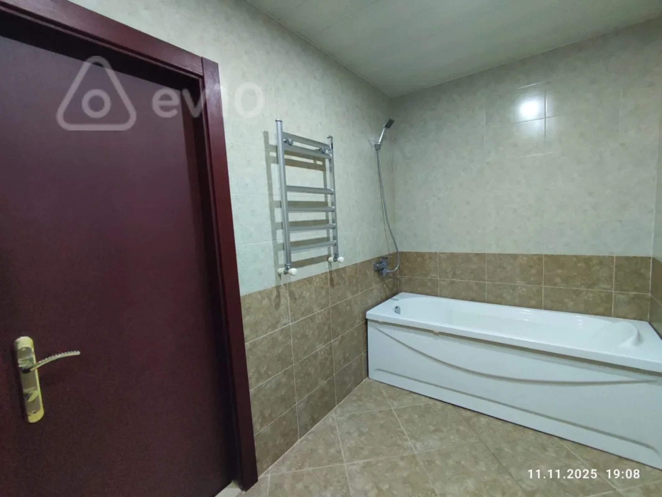 Kirayə verilir 4 otaqlı yeni tikili 130 m²