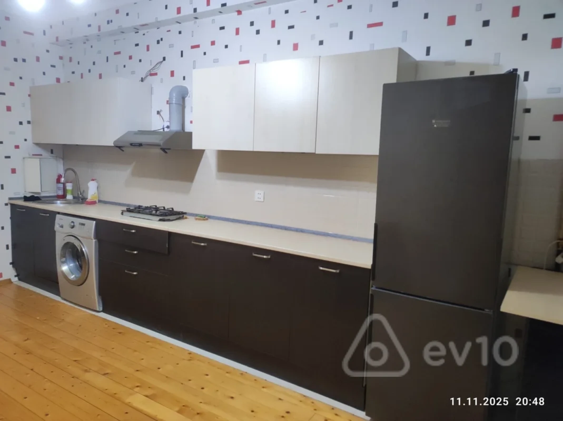 Kirayə verilir 4 otaqlı yeni tikili 130 m²