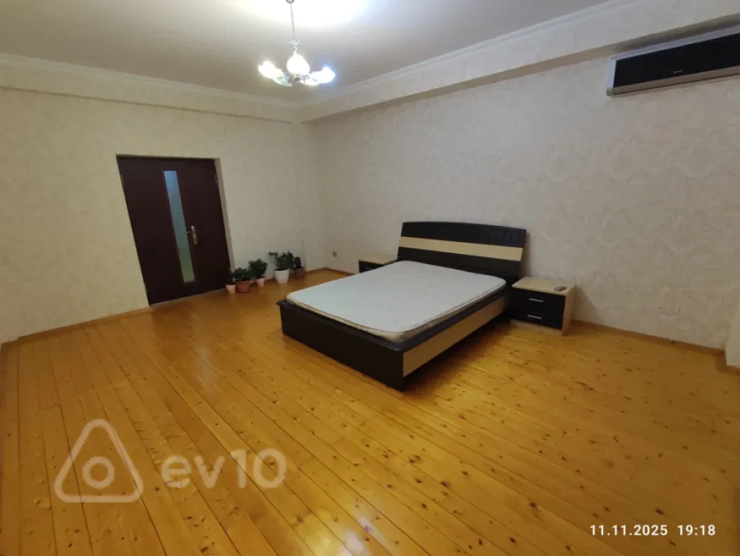 Kirayə verilir 4 otaqlı yeni tikili 130 m²