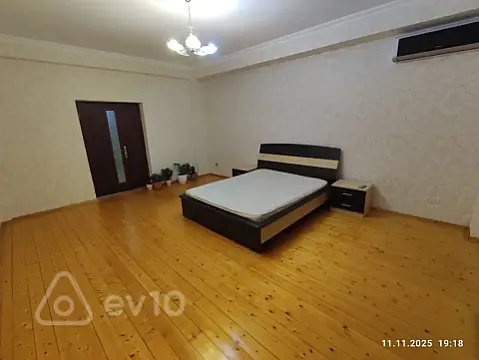 Kirayə verilir 4 otaqlı yeni tikili 130 m²