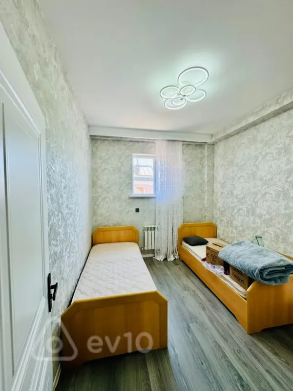 Satılır 3 otaqlı yeni tikili 82 m²