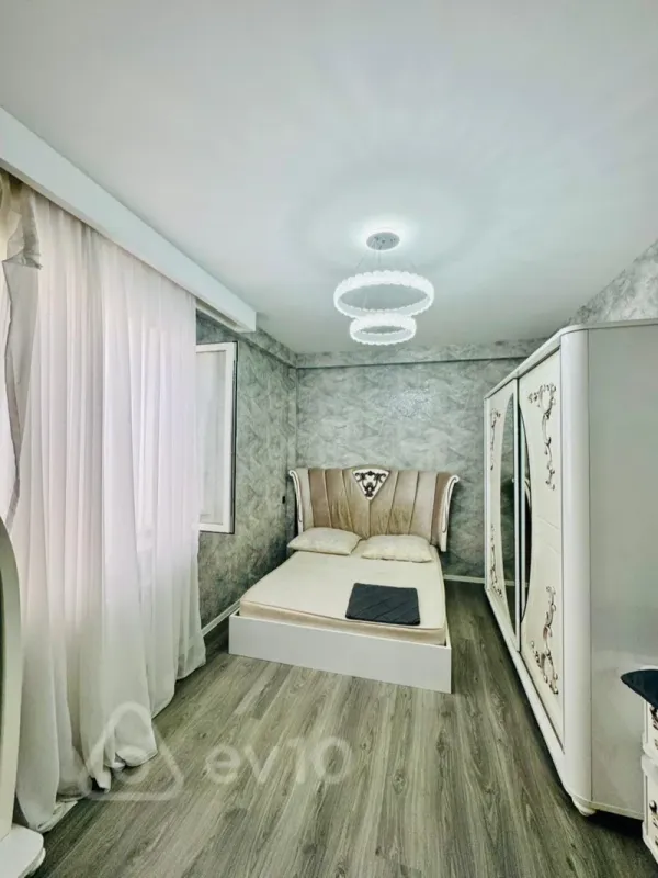 Satılır 3 otaqlı yeni tikili 82 m²