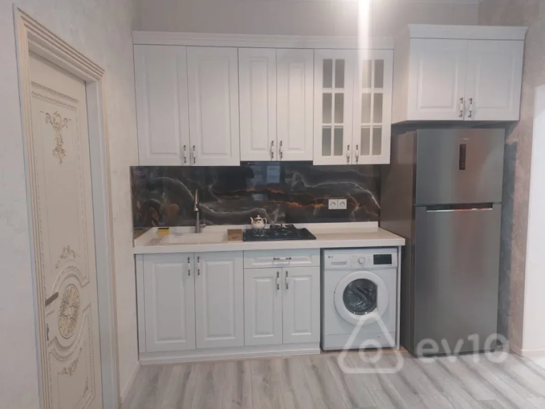 Kirayə verilir 3 otaqlı yeni tikili 67 m²