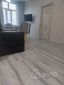 Kirayə verilir 3 otaqlı yeni tikili 68 m²