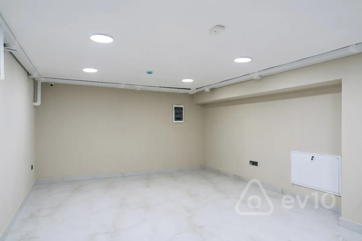 Kirayə verilir mənzil 280 m²