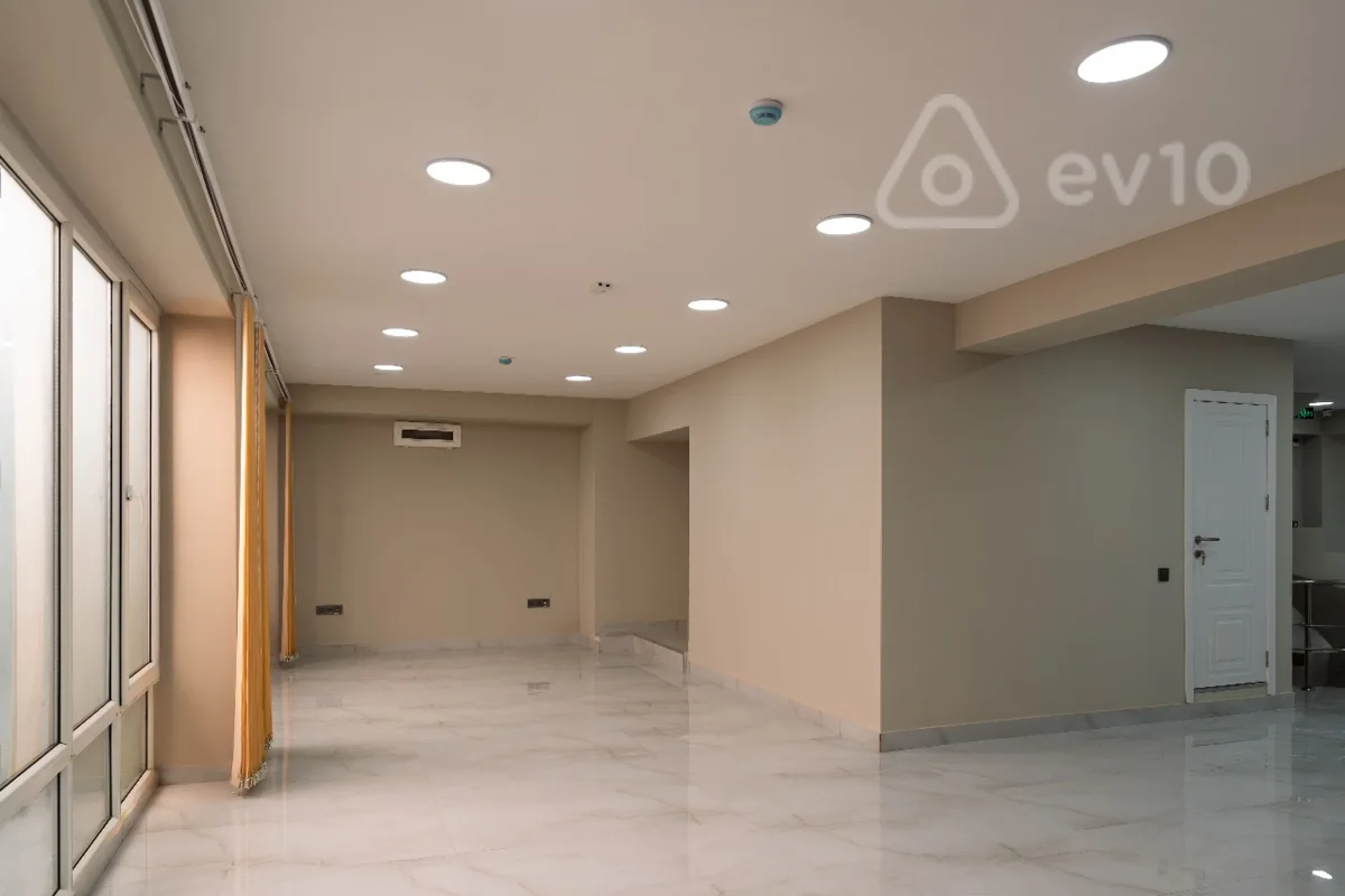 Kirayə verilir mənzil 280 m²