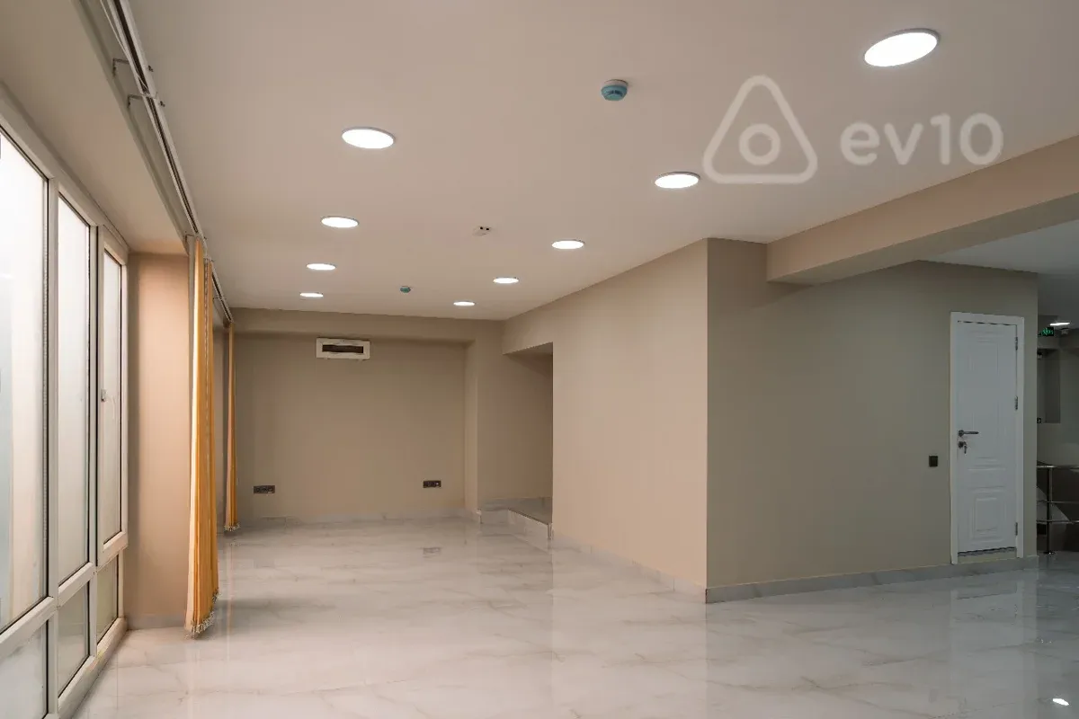 Kirayə verilir mənzil 280 m²