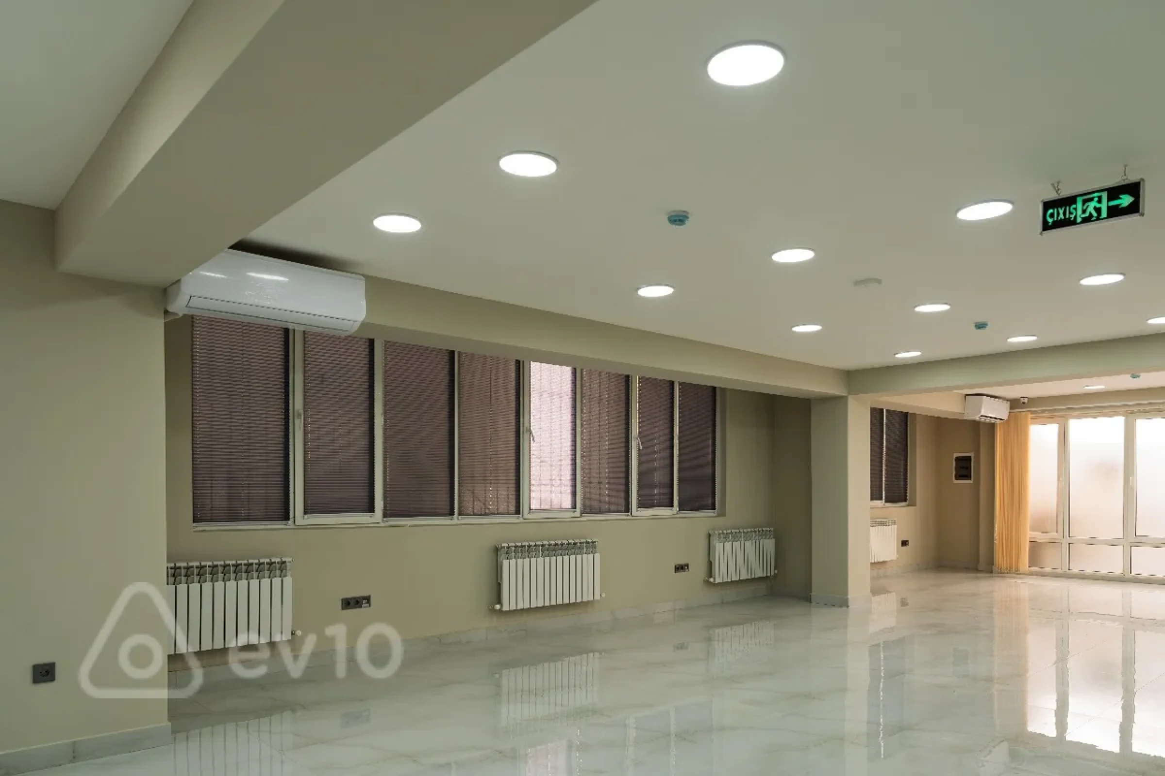Kirayə verilir mənzil 280 m²