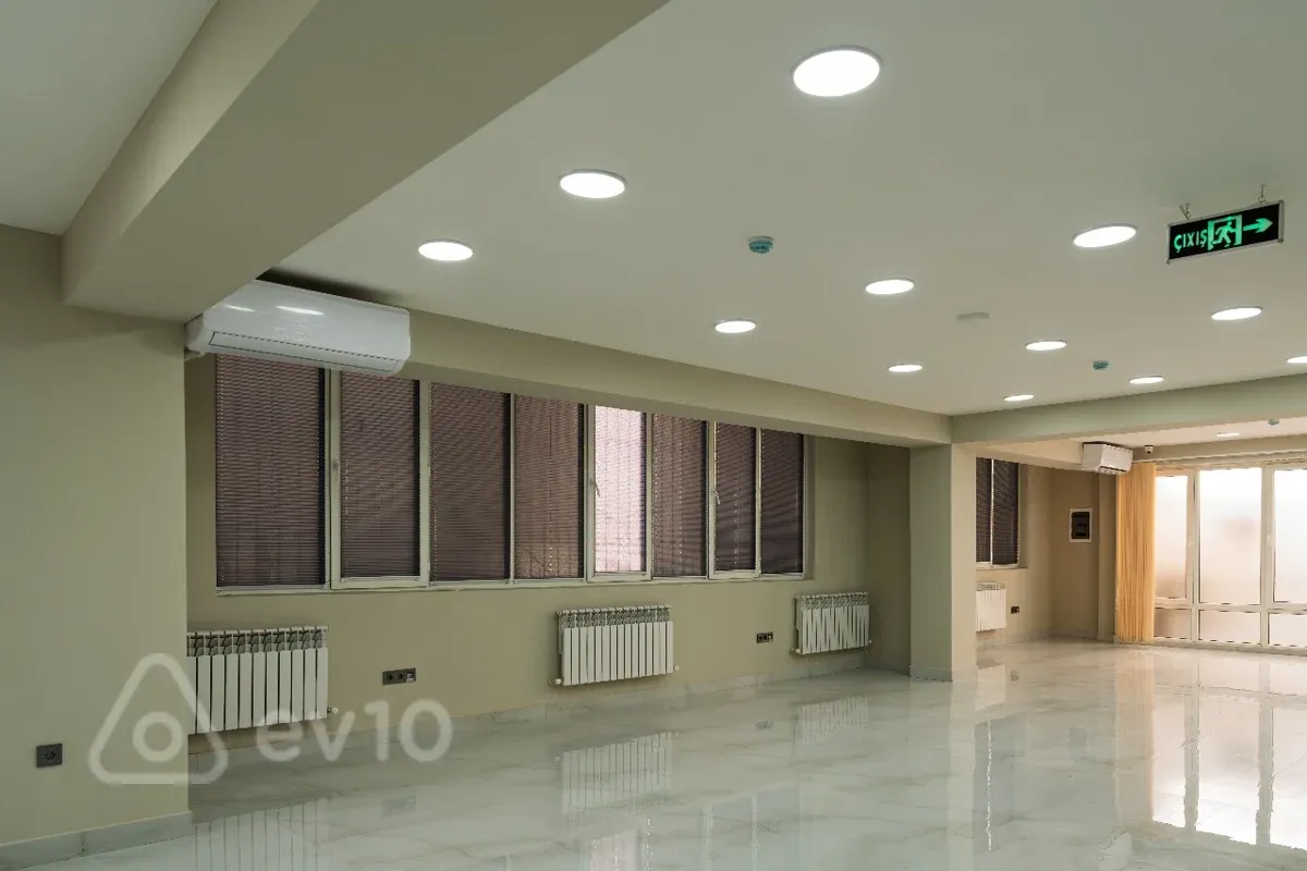 Kirayə verilir mənzil 280 m²