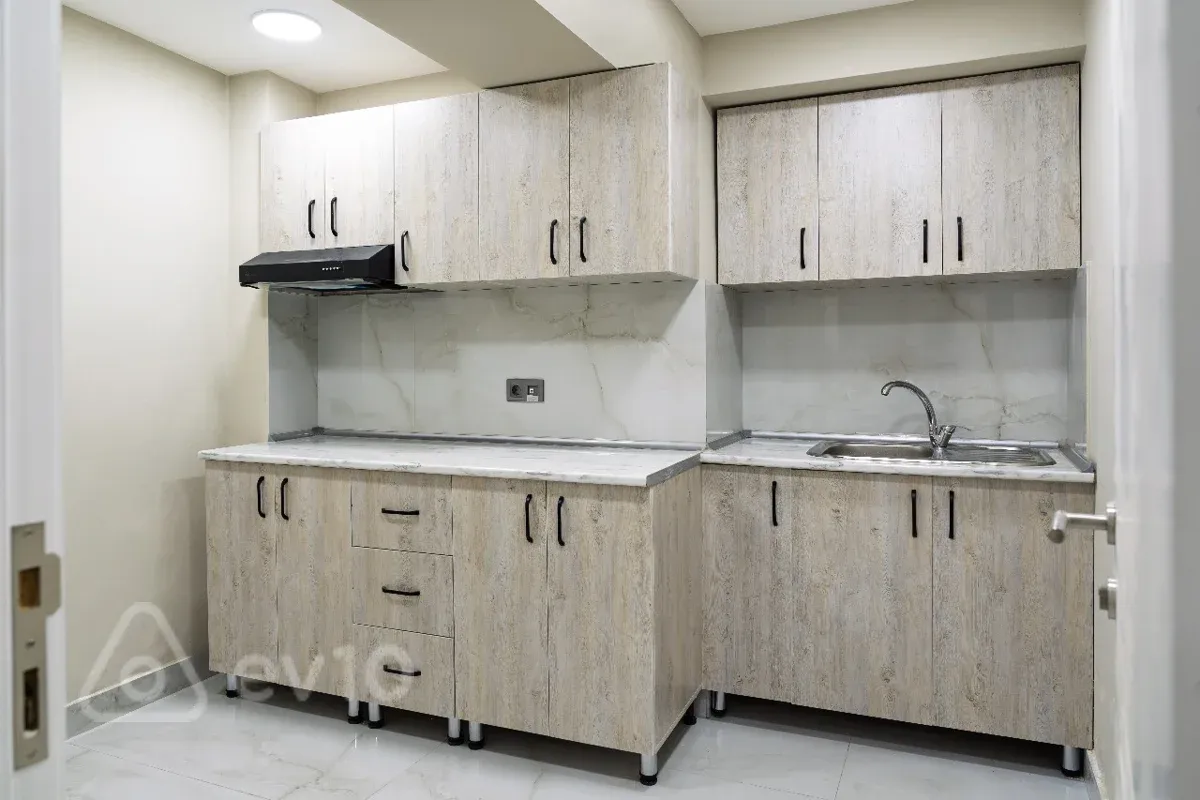 Kirayə verilir mənzil 280 m²