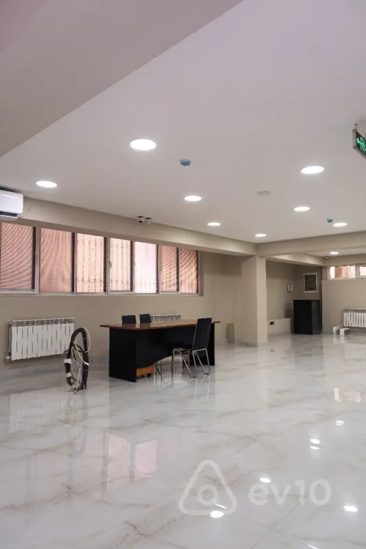Kirayə verilir mənzil 280 m²