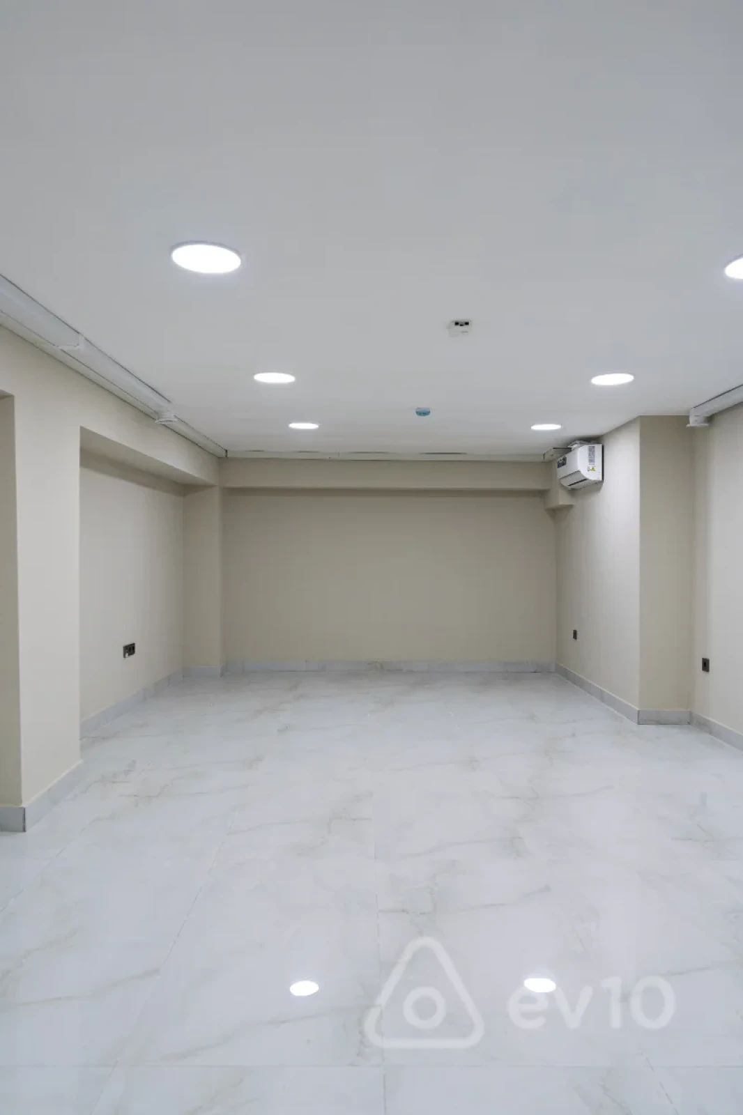 Kirayə verilir mənzil 280 m²