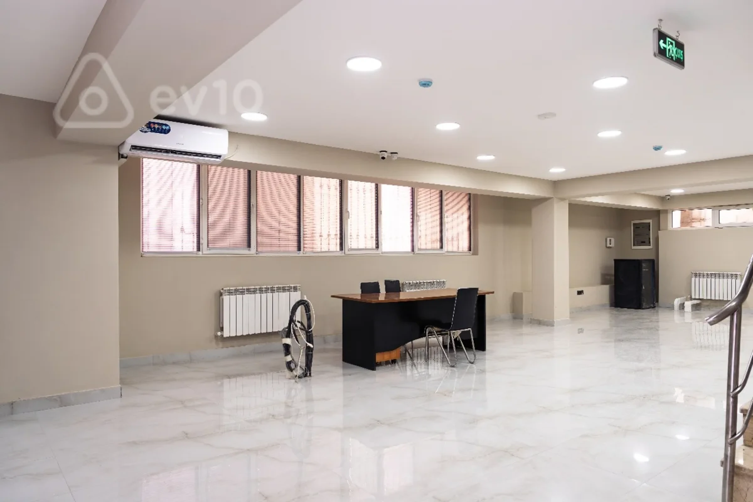 Kirayə verilir mənzil 280 m²