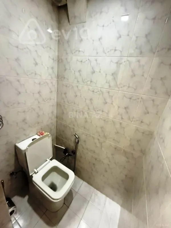 Satılır 3 otaqlı köhnə tikili 75 m²