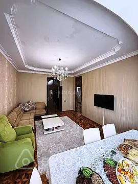 Satılır 3 otaqlı köhnə tikili 75 m²