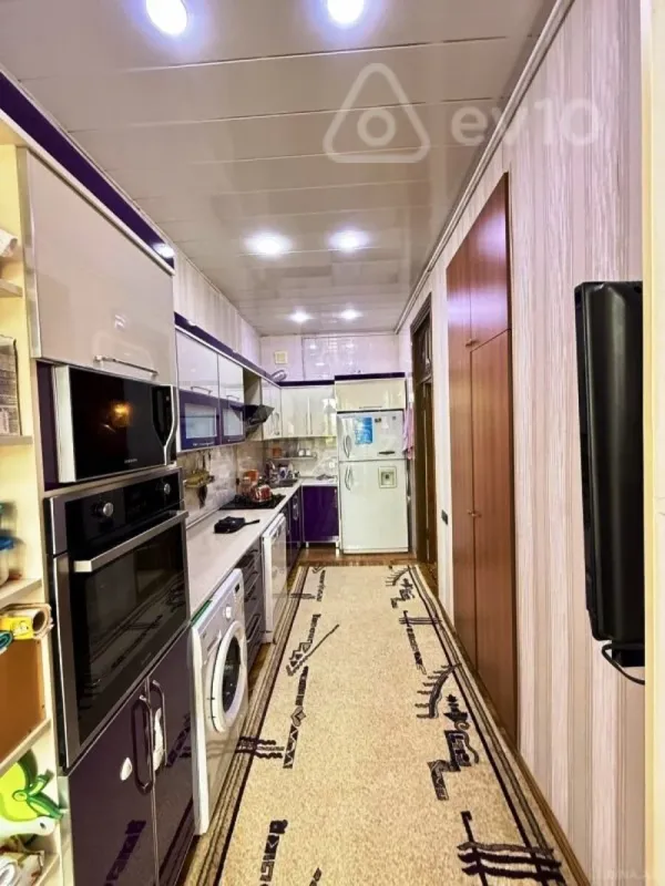 Satılır 3 otaqlı köhnə tikili 75 m²