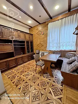 Kirayə verilir 3 otaqlı köhnə tikili 90 m²