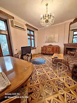 Kirayə verilir 3 otaqlı köhnə tikili 90 m²