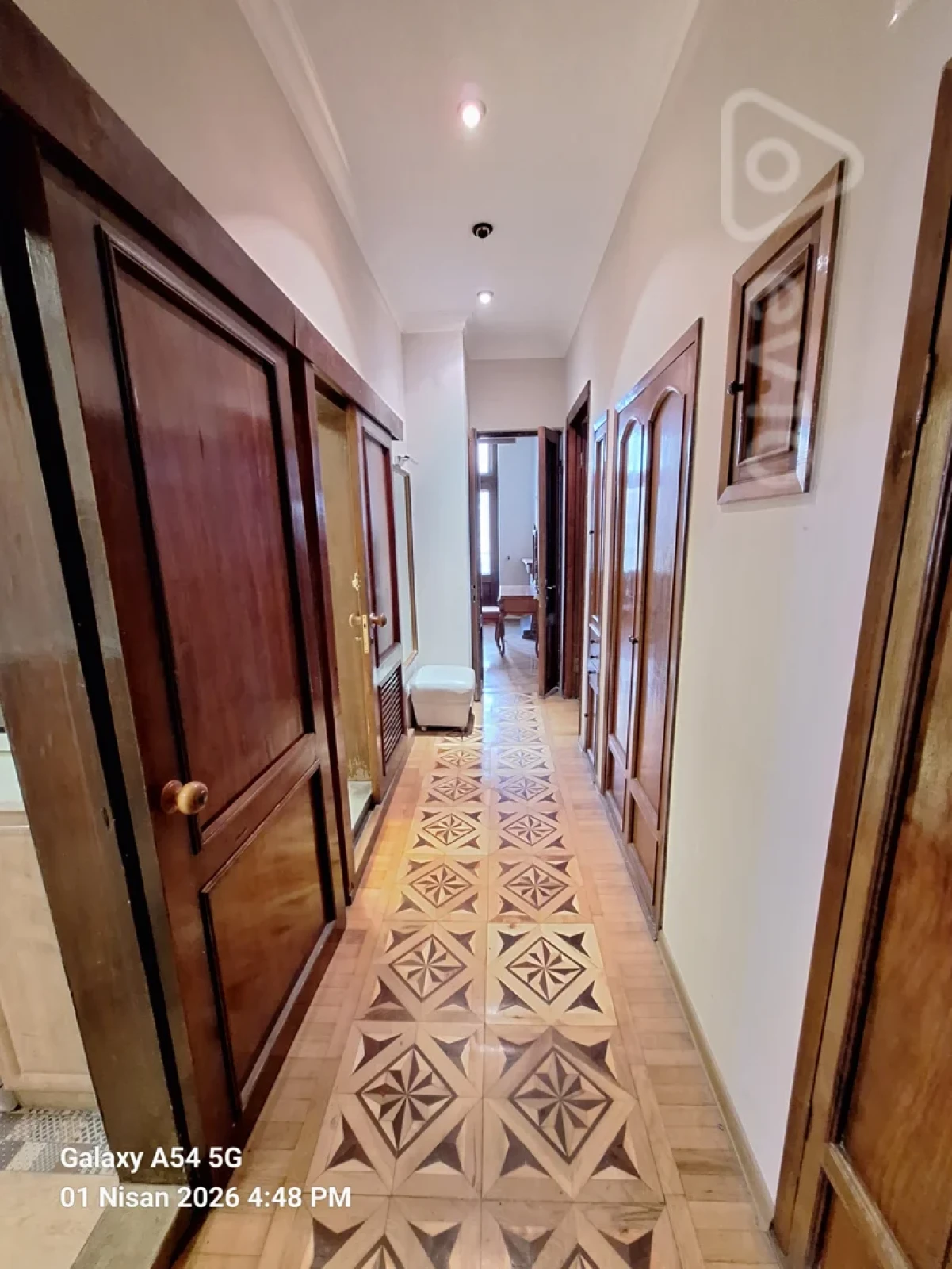 Kirayə verilir 3 otaqlı köhnə tikili 90 m²