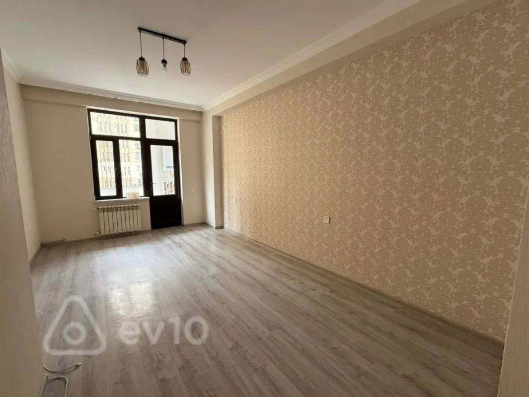 Kirayə verilir 2 otaqlı yeni tikili 65 m²