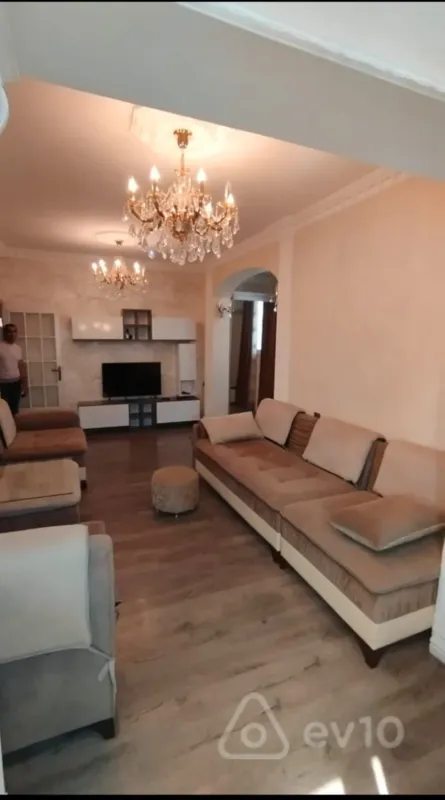 Kirayə verilir 1 otaqlı köhnə tikili 50 m²