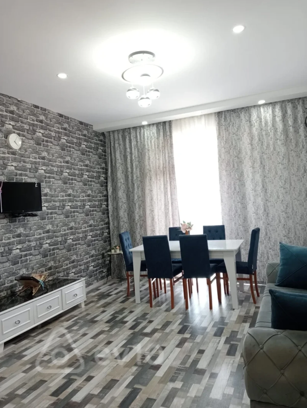Kirayə verilir 2 otaqlı yeni tikili 65 m²