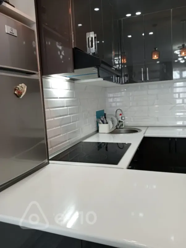 Kirayə verilir 2 otaqlı yeni tikili 65 m²