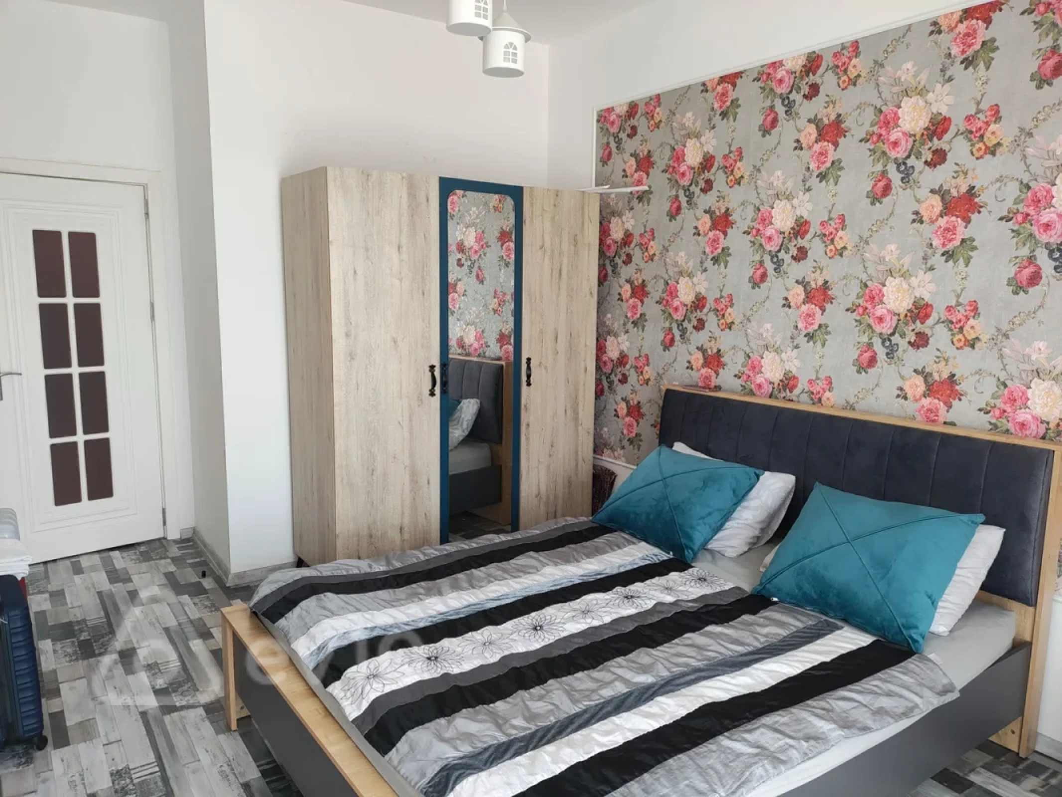 Kirayə verilir 2 otaqlı yeni tikili 65 m²