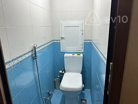 Kirayə verilir 3 otaqlı köhnə tikili 70 m²