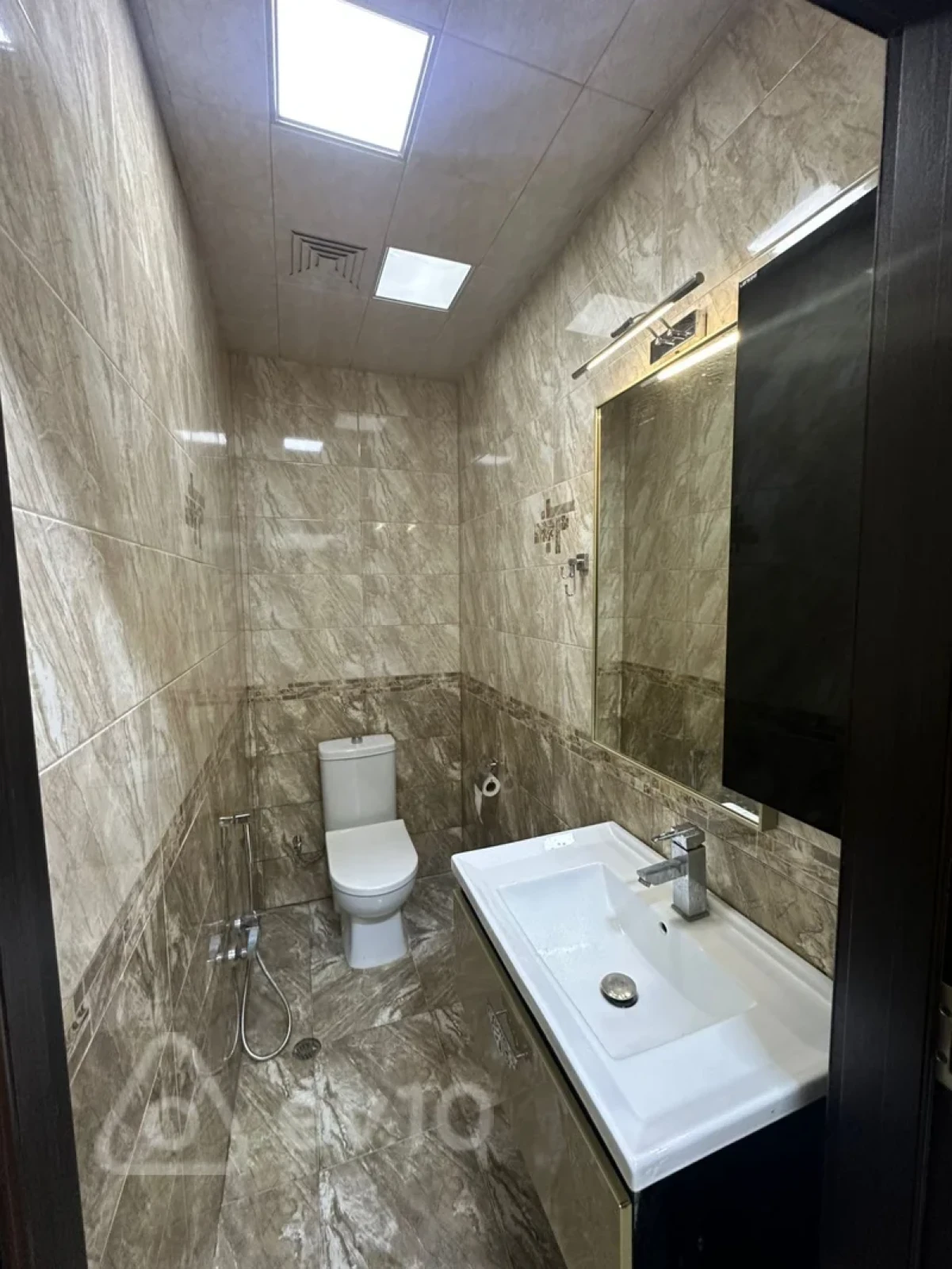 Satılır 3 otaqlı yeni tikili 122 m²