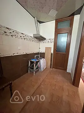 Kirayə verilir mənzil 42 m²