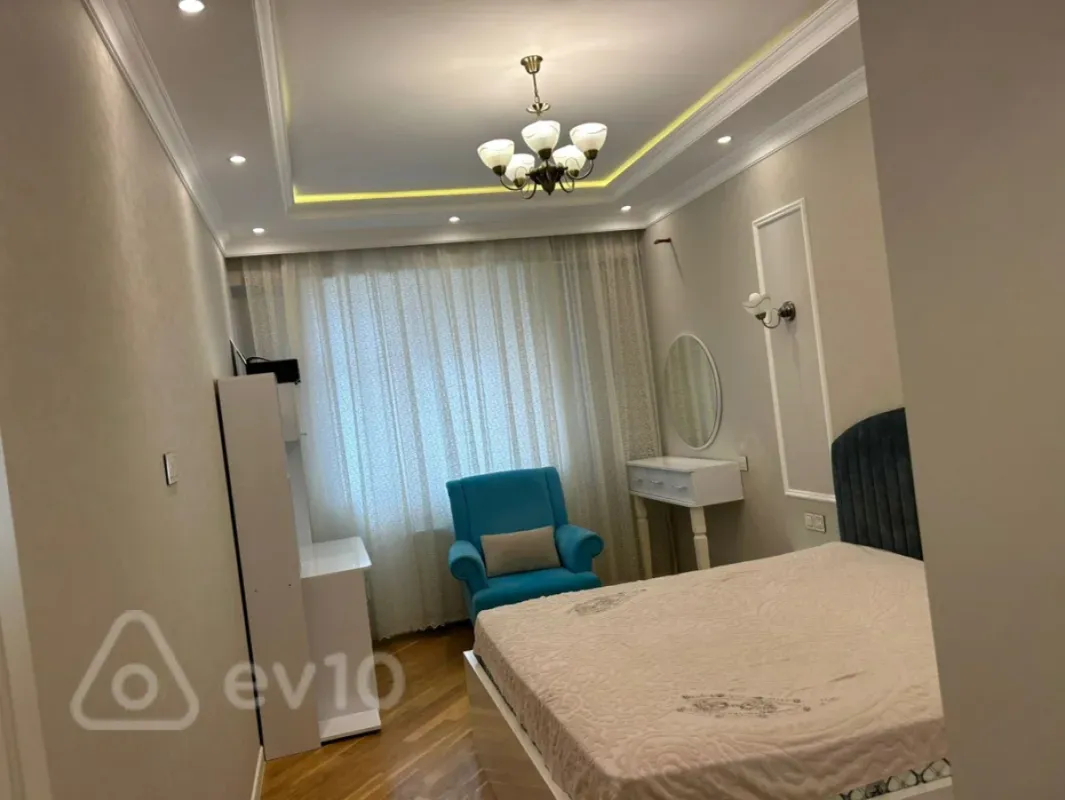 Satılır 4 otaqlı yeni tikili 136 m²